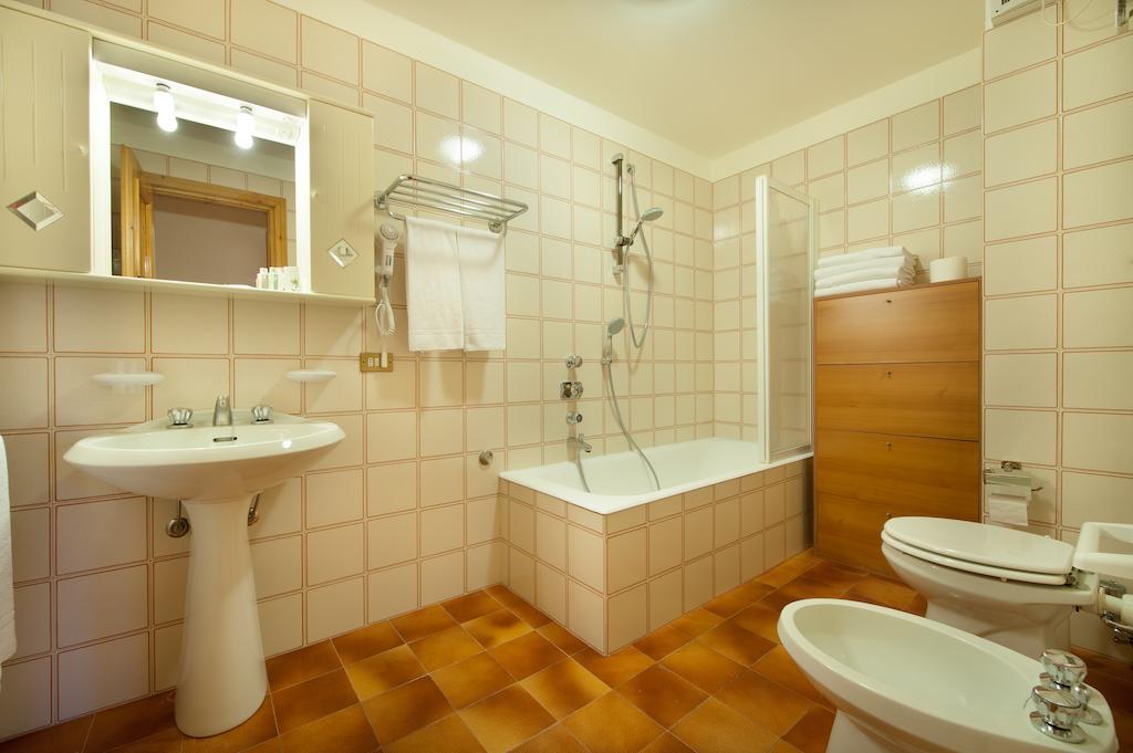 Appartamenti 3000 Livigno Kamer foto